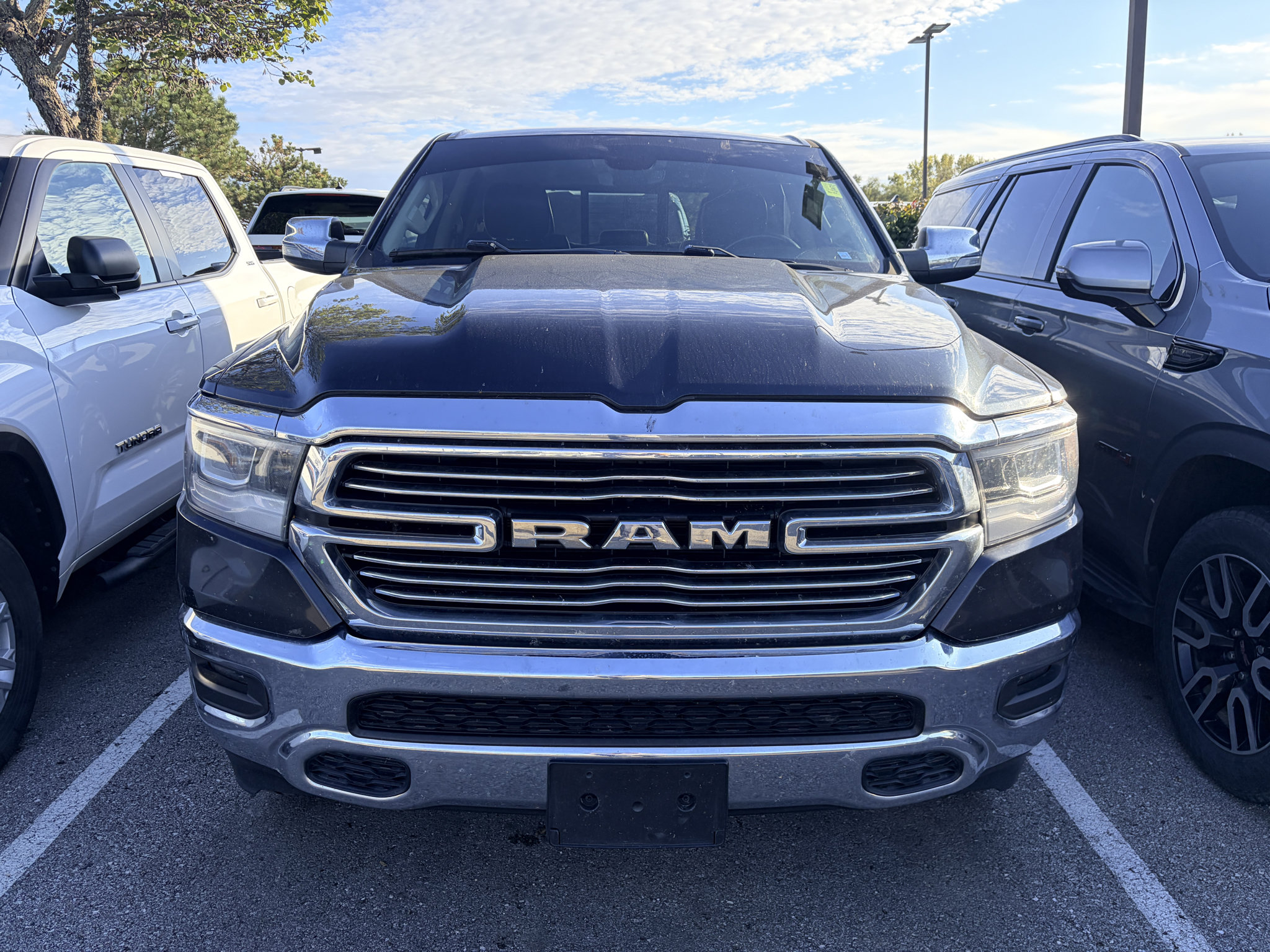 Used 2019 RAM 1500 Laramie AWD/4WD image 8