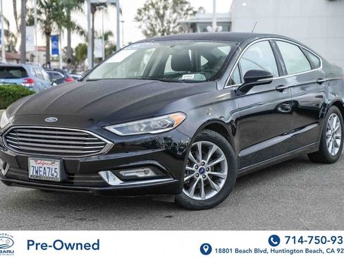 Used 2017 Ford Fusion SE w/ Fusion SE Technology Package image 1