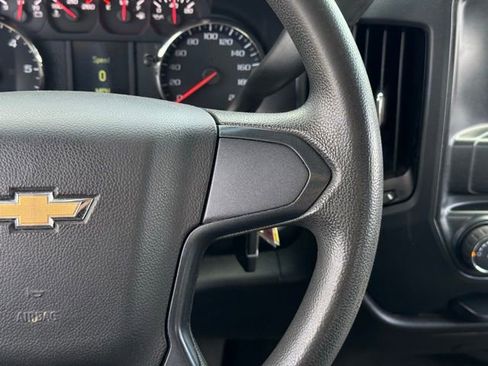Used 2018 Chevrolet Silverado 1500 Custom w/ Custom Convenience Package AWD/4WD image 24