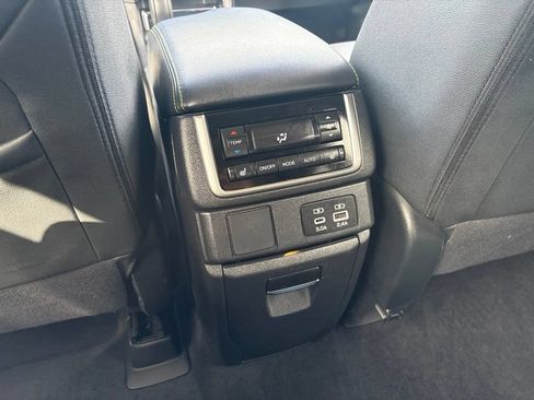 Used 2023 Subaru Ascent Onyx Edition Limited AWD/4WD image 25