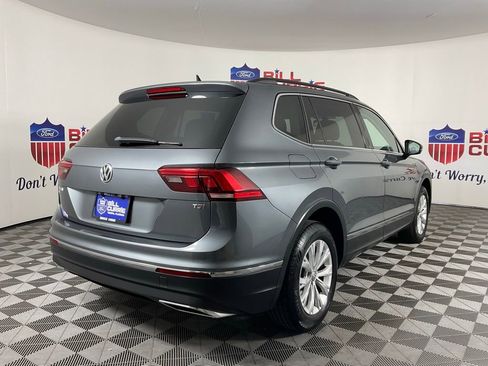 Used 2018 Volkswagen Tiguan SE FWD image 3