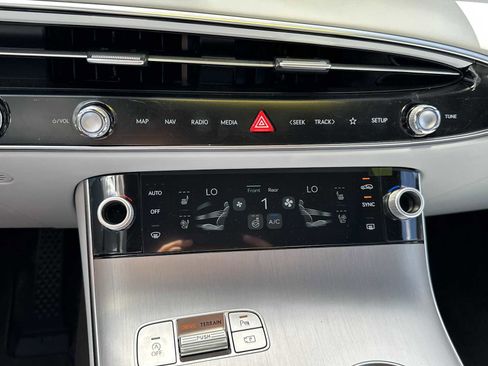 New 2026 Genesis GV70 2.5T Advanced image 19