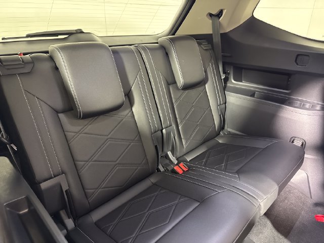 Used 2026 Volkswagen Atlas SE AWD/4WD image 16