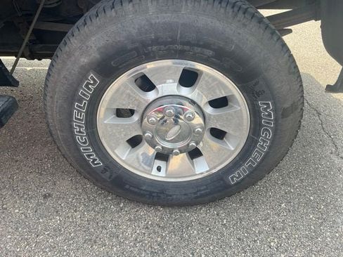 Used 2010 Ford F250 4x4 Crew Cab Super Duty image 11