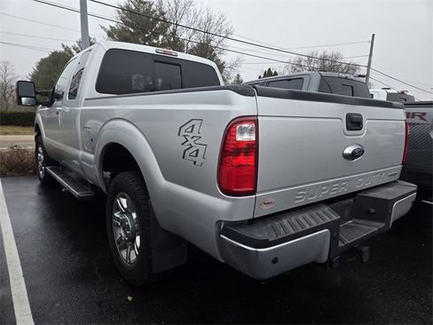 Used 2013 Ford F250 Lariat w/ Chrome Pkg image 3