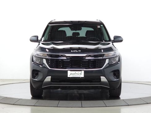 Used 2024 Kia Seltos S FWD image 2