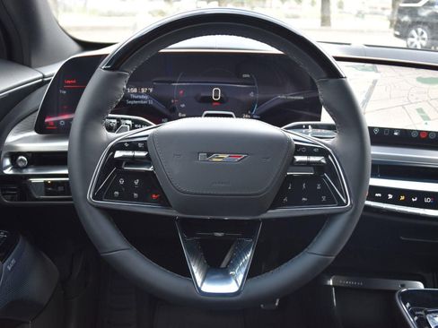 New 2026 Cadillac Lyriq V AWD/4WD image 39