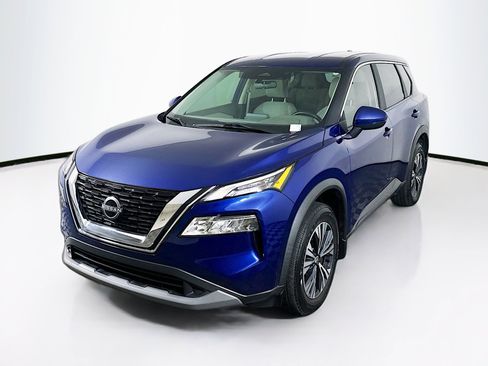 Used 2023 Nissan Rogue SV FWD image 3