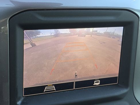 Used 2023 Chevrolet Silverado 1500 Custom image 18