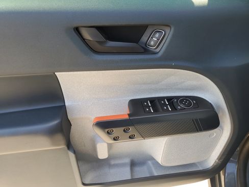 Used 2022 Ford Maverick XLT image 25