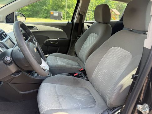 Used 2020 Chevrolet Sonic LT FWD image 2