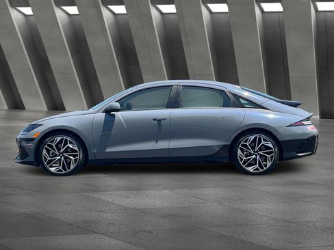 Used 2024 Hyundai Ioniq 6 SEL RWD image 7