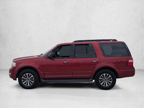 Used 2017 Ford Expedition XLT w/ Equipment Group 202A RWD image 9