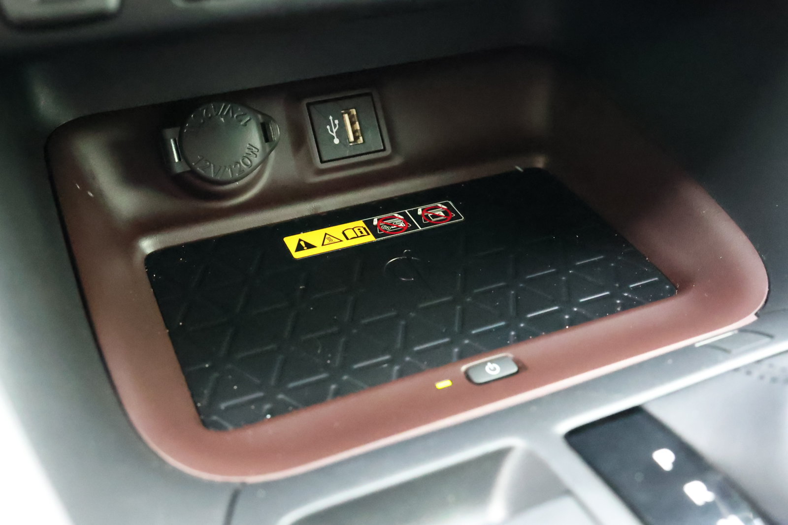 Used 2025 Toyota RAV4 Limited w/ Advanced Technology Package FWD image 24
