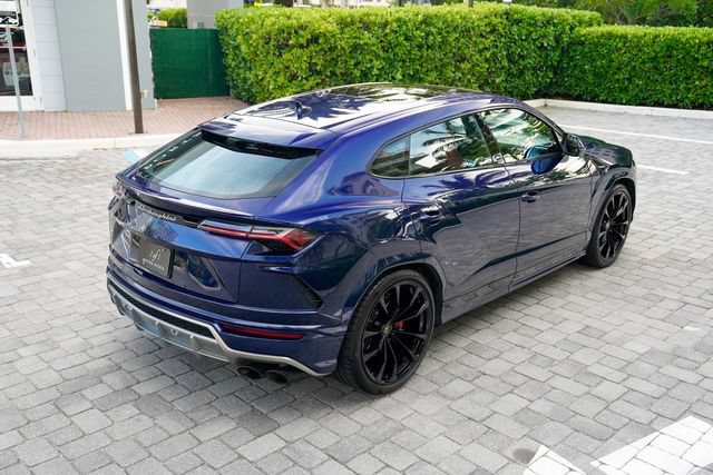 Used 2022 Lamborghini Urus AWD/4WD image 28