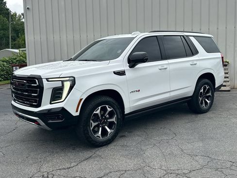 Used 2026 GMC Yukon AT4 w/ AT4 Premium Package AWD/4WD image 2