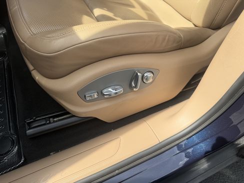 Certified 2023 Porsche Macan AWD/4WD image 26
