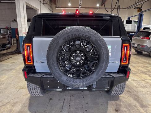 New 2025 GMC Hummer EV 2X image 13