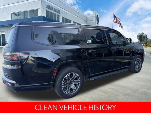 Used 2024 Jeep Wagoneer L Series II w/ Flexible Seating Group image 4