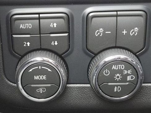 New 2026 Chevrolet Tahoe High Country AWD/4WD image 18