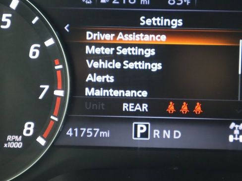 Used 2023 Nissan Titan SV image 25