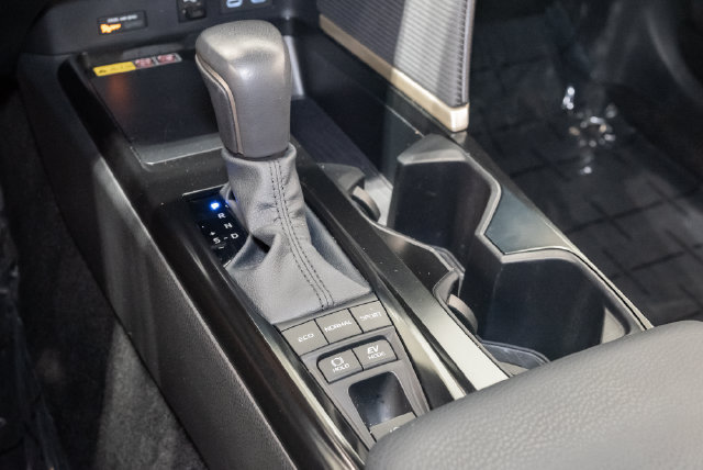 Used 2026 Toyota Camry SE w/ Multimedia Upgrade Package FWD image 18