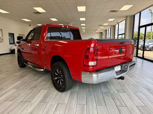 Used 2017 RAM 1500 Classic SLT RWD image 7