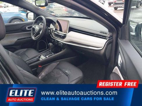 Used 2023 Jeep Compass Latitude AWD/4WD image 10