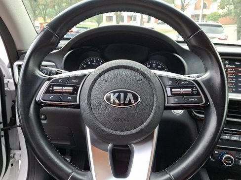 Used 2019 Kia Optima S image 25