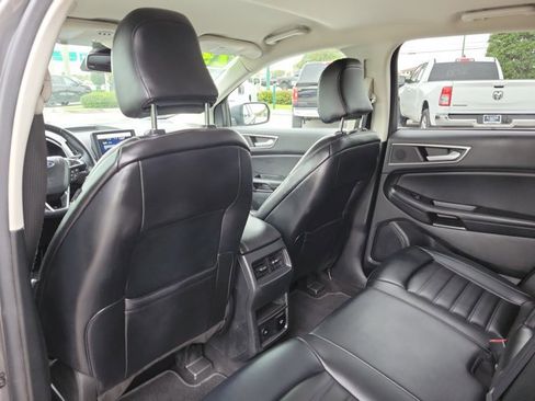 Certified 2023 Ford Edge SEL w/ Convenience Package AWD/4WD image 11