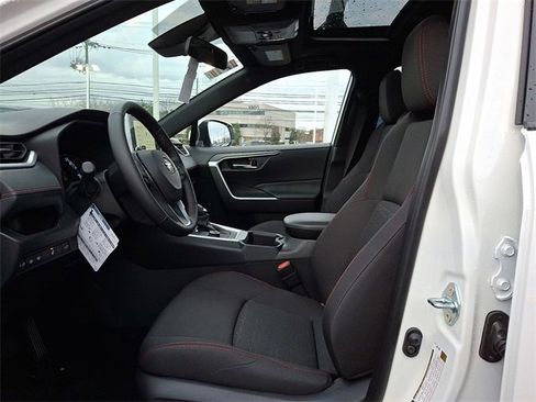 New 2025 Toyota RAV4 SE image 8