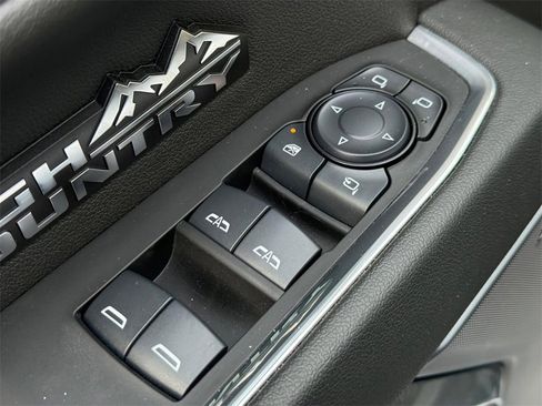 Used 2024 Chevrolet Silverado 1500 High Country w/ High Country Premium Package image 22