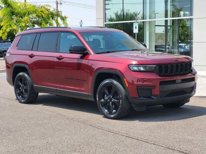 Used 2023 Jeep Grand Cherokee L Laredo