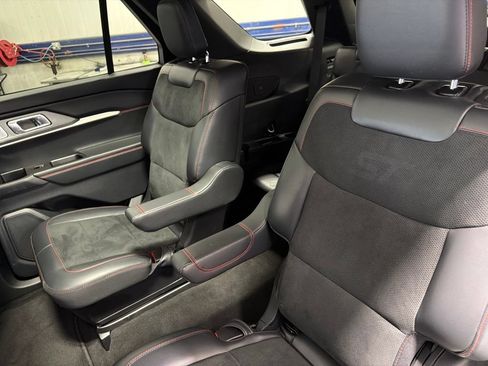 Certified 2025 Ford Explorer ST w/ Sun And Sound Package AWD/4WD image 13