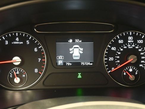 Used 2019 Kia Sorento AWD image 25