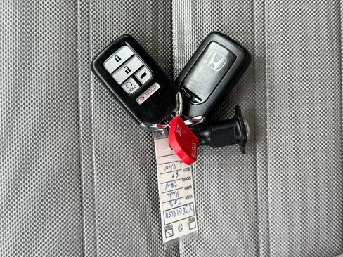 Used 2018 Honda CR-V EX image 30