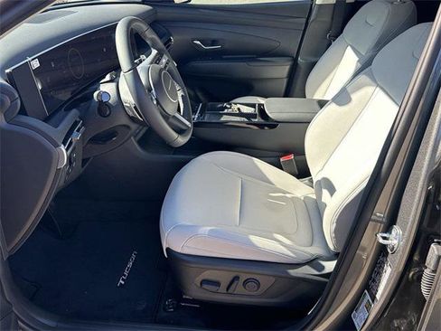 New 2025 Hyundai Tucson SEL image 9