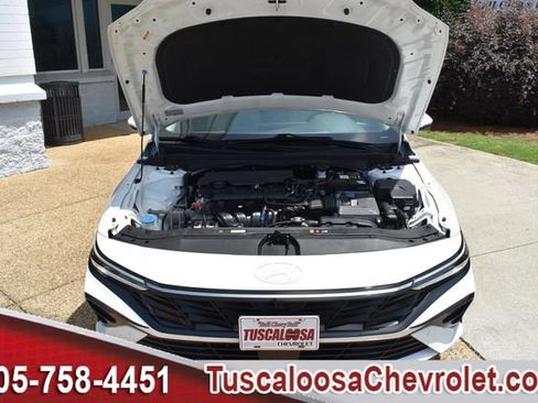 Used 2024 Hyundai Elantra Limited FWD image 41