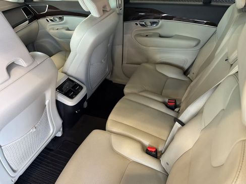 Used 2019 Volvo XC90 T6 Momentum w/ Advanced Package AWD/4WD image 4