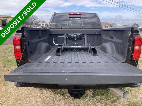 Used 2018 Chevrolet Silverado 3500 High Country w/ Duramax Plus Package image 11