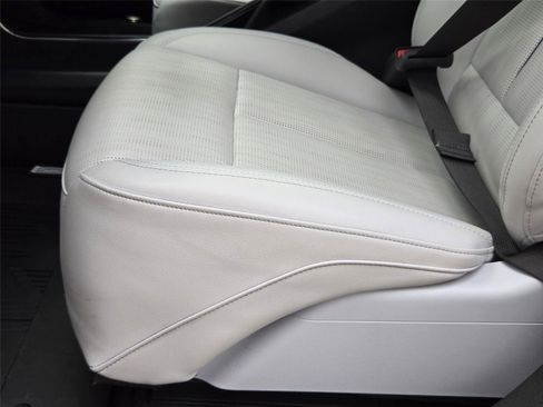 Used 2024 Cadillac Lyriq Sport RWD image 27