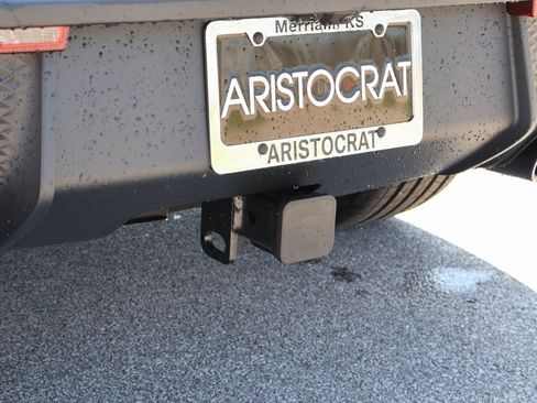 New 2025 Porsche Macan image 6