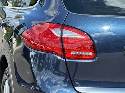 Used 2012 Porsche Cayenne image 31