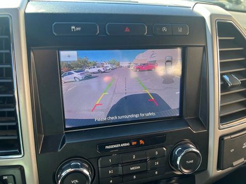 Used 2020 Ford F150 Lariat image 23