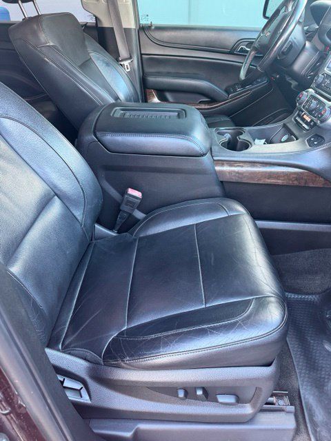 Used 2017 Chevrolet Tahoe LT w/ Luxury Package RWD image 9