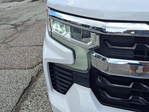 Certified 2024 Chevrolet Silverado 1500 LT AWD/4WD image 11