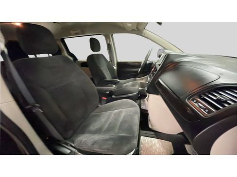 Used 2017 Dodge Grand Caravan SE w/ Power Window Group FWD image 18