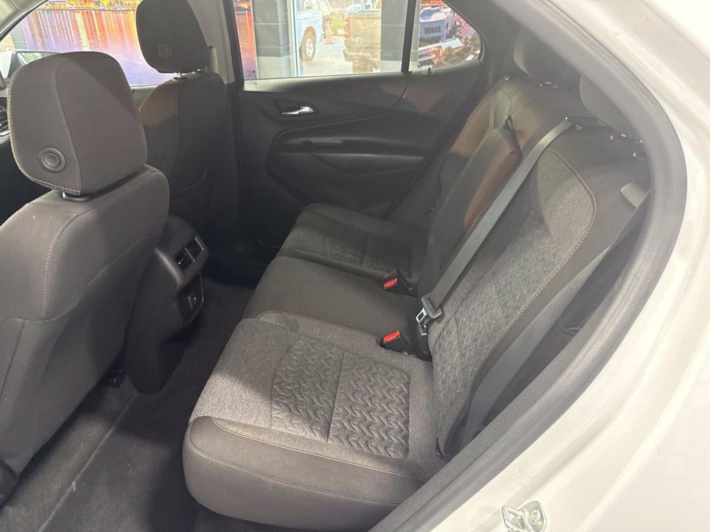 Used 2024 Chevrolet Equinox LT AWD/4WD image 11
