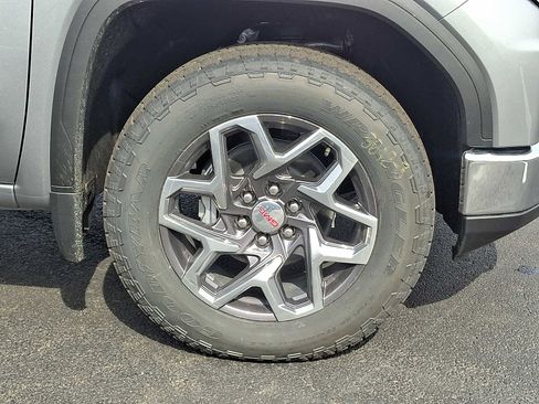 New 2026 GMC Sierra 1500 SLE image 7