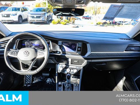 Used 2024 Volkswagen Jetta SE image 24